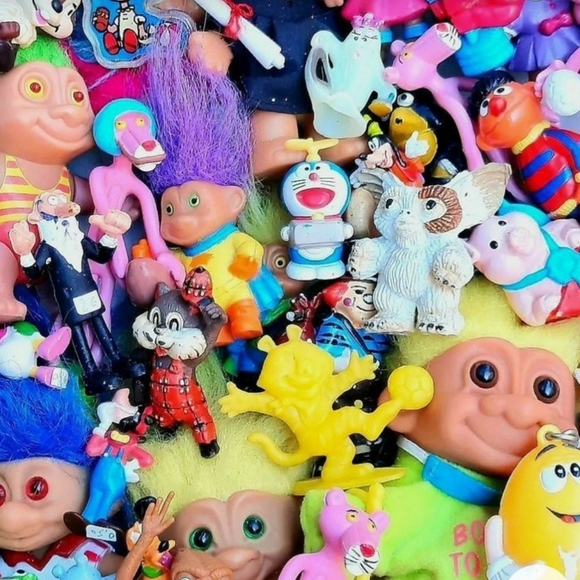 Surprise Toy grab bags mystery fun kid mystery box figures stuffed animals books - Picture 3 of 5